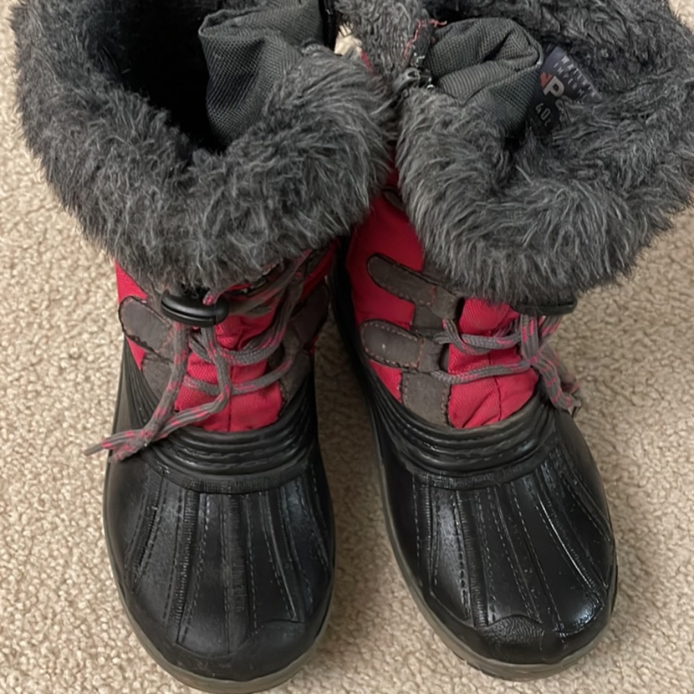 Snow boot size 2
